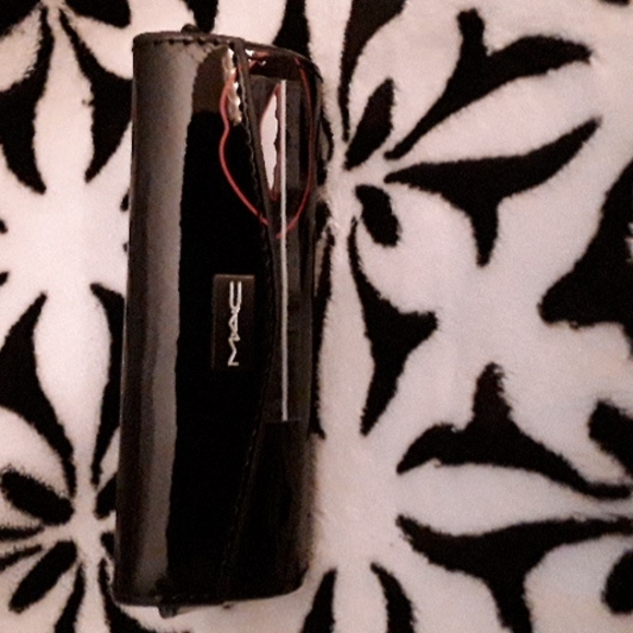 MAC Cosmetics Lipstick Case - Picture 4 of 5